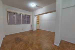 Sala com 33m², no bairro Centro em Caxias do Sul para Alugar