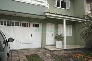 Sobrado com 180m², 3 dormitórios, 4 vagas, no bairro Kayser em Caxias do Sul para Alugar