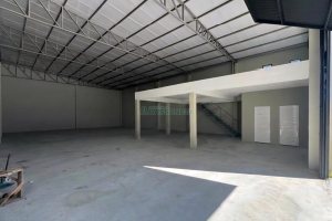 Pavilhão com 378m², no bairro São Luiz em Caxias do Sul para Alugar