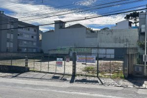 Terreno com 1166m², 1 vaga, no bairro Panazzolo em Caxias do Sul para Alugar