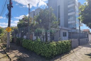 Casa com 200m², 4 dormitórios, 3 vagas, no bairro Nossa Senhora de Lourdes em Caxias do Sul para Comprar