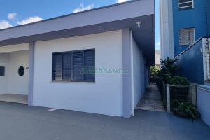 Casa com 200m², 4 dormitórios, 3 vagas, no bairro Nossa Senhora de Lourdes em Caxias do Sul para Comprar