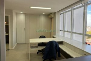 Sala com 60m², 1 vaga, no bairro Panazzolo em Caxias do Sul para Alugar