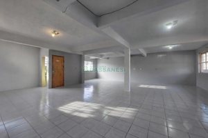 Loja com 100m², no bairro Kayser em Caxias do Sul para Alugar
