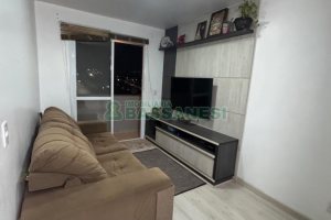 Apartamento com 50m², 2 dormitórios, 1 vaga, no bairro Kayser em Caxias do Sul para Alugar