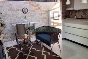 Sobrado com 139m², 3 dormitórios, 2 vagas, no bairro Nossa Senhora da Saúde em Caxias do Sul para Comprar