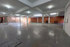 Pavilhão com 280m², no bairro Esplanada em Caxias do Sul para Alugar