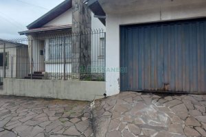 Casa com 147m², 5 dormitórios, 1 vaga, no bairro Pio X em Caxias do Sul para Alugar