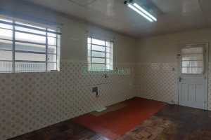 Casa com 147m², 5 dormitórios, 1 vaga, no bairro Pio X em Caxias do Sul para Alugar