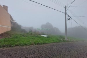 Terreno com 360m², no bairro São Caetano em Caxias do Sul para Comprar