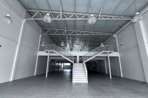 Loja com 1140m², 2 vagas, no bairro São José em Caxias do Sul para Alugar