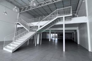 Loja com 1140m², 2 vagas, no bairro São José em Caxias do Sul para Alugar