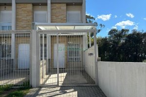 Sobrado Mobiliado com 85m², 2 dormitórios, 2 vagas, no bairro São Luiz em Caxias do Sul para Alugar