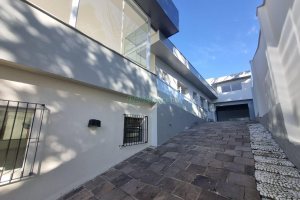 Casa com 377m², 4 dormitórios, 5 vagas, no bairro Bela Vista em Caxias do Sul para Alugar ou Comprar