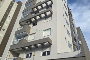 Apto Mobiliado com 112m², 2 dormitórios, 1 vaga, no bairro Lourdes em Caxias do Sul para Alugar