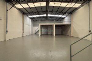 Pavilhão com 344m², no bairro Ana Rech em Caxias do Sul para Alugar