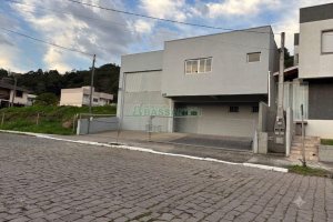 Pavilhão com 344m², no bairro Ana Rech em Caxias do Sul para Alugar