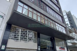 Sala com 45m², no bairro Centro em Caxias do Sul para Alugar