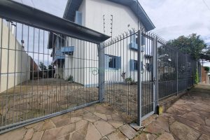Casa Mobiliada com 200m², 3 dormitórios, 2 vagas, no bairro Santa Lúcia em Caxias do Sul para Alugar
