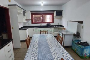 Casa com 130m², 2 dormitórios, 4 vagas, no bairro São Cristóvão em Caxias do Sul para Alugar