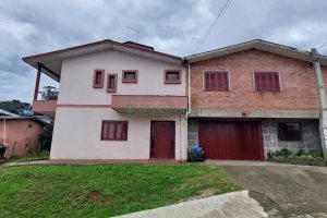 Casa com 130m², 2 dormitórios, 4 vagas, no bairro São Cristóvão em Caxias do Sul para Alugar