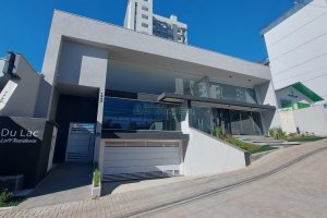 Apto Mobiliado com 45m², 1 dormitório, 1 vaga, no bairro Lourdes em Caxias do Sul para Alugar