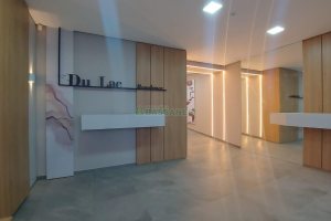 Apto Mobiliado com 45m², 1 dormitório, 1 vaga, no bairro Lourdes em Caxias do Sul para Alugar