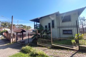 Casa Mobiliada com 115m², 3 dormitórios, 3 vagas, no bairro São Virgílio em Caxias do Sul para Alugar