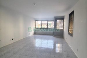 Sala com 42m², no bairro Centro em Caxias do Sul para Comprar