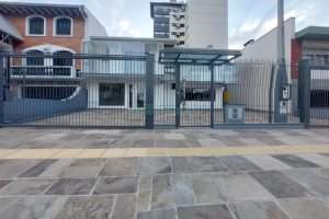 Loja com 335m², 8 vagas, no bairro Panazzolo em Caxias do Sul para Alugar