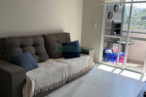 Apartamento com 63m², 2 dormitórios, 2 vagas, no bairro Vinhedos em Caxias do Sul para Comprar