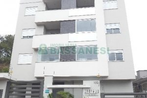 Apartamento com 63m², 2 dormitórios, 2 vagas, no bairro Vinhedos em Caxias do Sul para Comprar