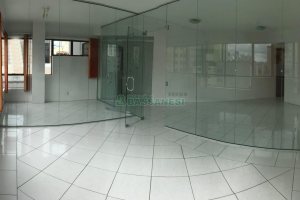Sala com 62m², 1 vaga, no bairro São Pelegrino em Caxias do Sul para Alugar