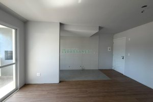 Apartamento com 56m², 2 dormitórios, 1 vaga, no bairro São Leopoldo em Caxias do Sul para Alugar