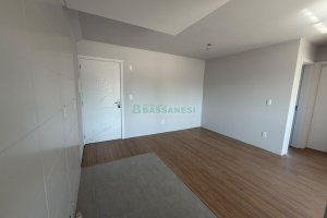 Apartamento com 56m², 2 dormitórios, 1 vaga, no bairro São Leopoldo em Caxias do Sul para Alugar