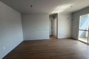 Apartamento com 56m², 2 dormitórios, 1 vaga, no bairro São Leopoldo em Caxias do Sul para Alugar