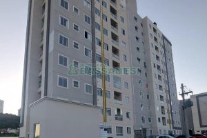 Apto Mobiliado com 42m², 2 dormitórios, 1 vaga, no bairro Panazzolo em Caxias do Sul para Alugar
