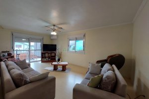 Casa com 229m², 3 dormitórios, 4 vagas, no bairro Santa Lúcia em Caxias do Sul para Comprar