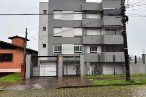 Apartamento com 92m², 3 dormitórios, 2 vagas, no bairro Cinqüentenário em Caxias do Sul para Alugar