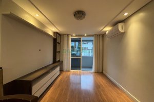 Apartamento com 92m², 3 dormitórios, 2 vagas, no bairro Cinqüentenário em Caxias do Sul para Alugar