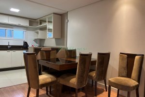 Apartamento com 92m², 3 dormitórios, 2 vagas, no bairro Cinqüentenário em Caxias do Sul para Alugar