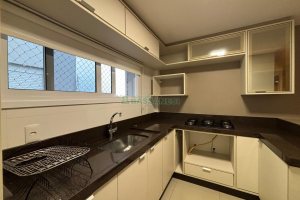 Apartamento com 92m², 3 dormitórios, 2 vagas, no bairro Cinqüentenário em Caxias do Sul para Alugar