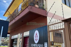 Casa com 203m², 2 dormitórios, 1 vaga, no bairro Nossa Senhora de Lourdes em Caxias do Sul para Comprar