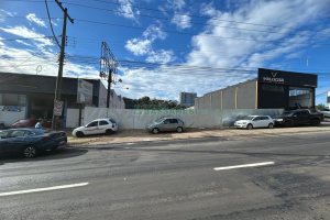 Loja com 1800m², no bairro Universitário em Caxias do Sul para Alugar