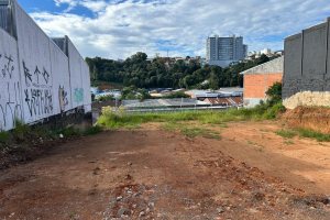 Loja com 1800m², no bairro Universitário em Caxias do Sul para Alugar