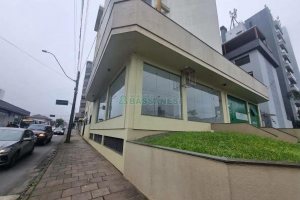 Loja com 160m², no bairro Pio X em Caxias do Sul para Alugar