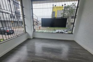 Loja com 160m², no bairro Pio X em Caxias do Sul para Alugar