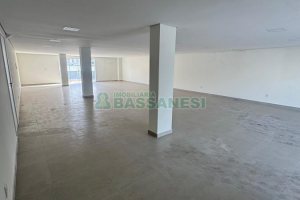 Sala com 140m², no bairro Lourdes em Caxias do Sul para Alugar