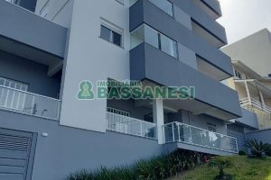 Apto Mobiliado com 57m², 2 dormitórios, 1 vaga, no bairro Santa Catarina em Caxias do Sul para Alugar