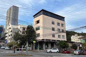 Apartamento com 110m², 3 dormitórios, no bairro Centro em Caxias do Sul para Alugar